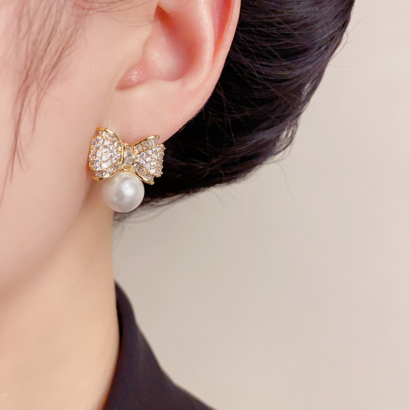 Elegant Zircon Butterfly Bow Pearl Stud Earrings – Minimalist Design