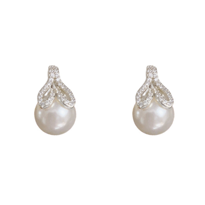 Elegant Zircon Leaf & Pearl Stud Earrings – Silver Geometric Design