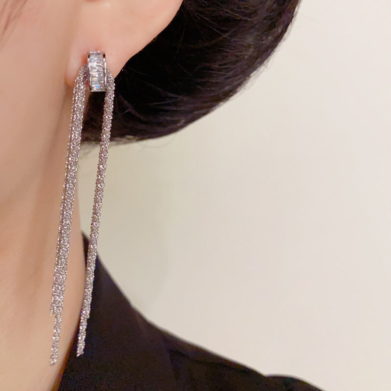 Luxury Metal Geometric Long Tassel Drop Earrings – Elegant Design