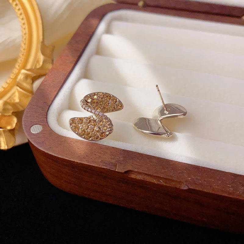 Luxury Coffee Full-Zircon Twisted Stud Earrings – Geometric Design