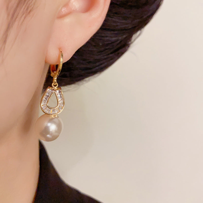 14K Gold-Plated Geometric Pearl Drop Earrings – Elegant Long Tassel