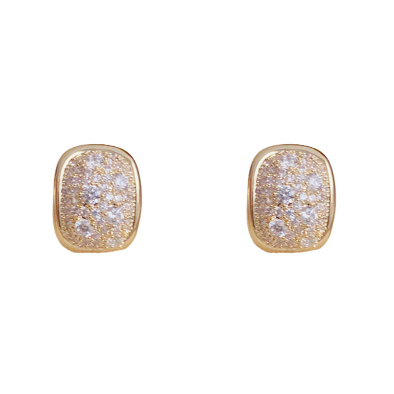 Luxury Full-Zircon Oval Stud Gold Earrings – Geometric Elegant Design
