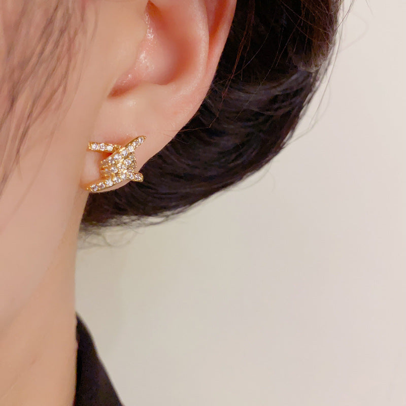 Luxury Full-Zircon Winding Camellia Stud Earrings – Geometric Design