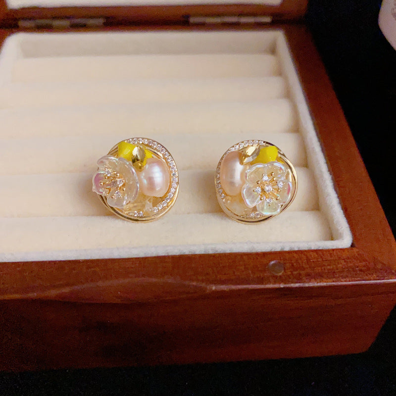 14K Gold Freshwater Pearl Floral Hoop Stud Earrings – Elegant Design