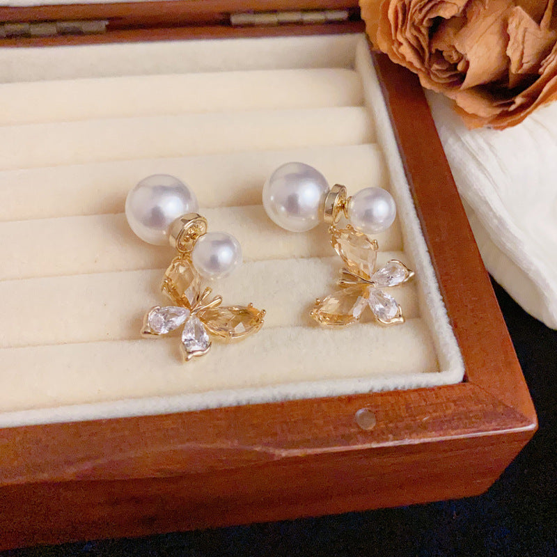 Luxury Two-Way Pearl & Butterfly Drop Earrings– Animal-Inspired Design