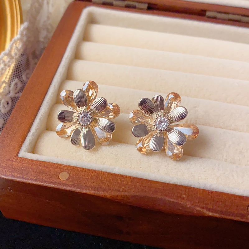 Luxury Coffee Gold Zircon Petal Stud Earrings – Retro Floral Design