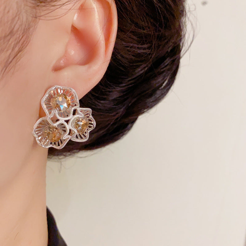 Elegant Silver Openwork Crystal Petal Earrings – Floral Design