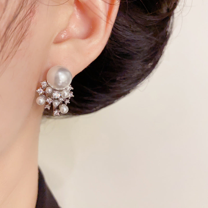 Luxury Zircon & Pearl Stud Earrings – Elegant Design