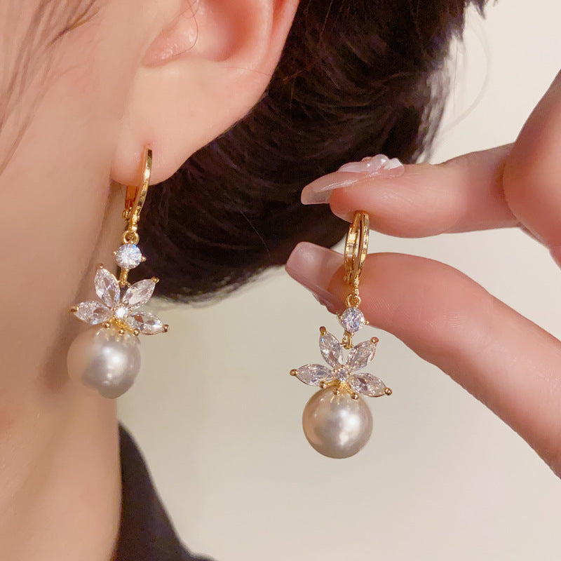 French-Style Zircon Leaf & Pearl Tassel Earrings – S925 Silver Needle