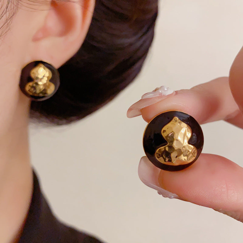Luxury Gourd Circle Stud Earrings – Geometric Design