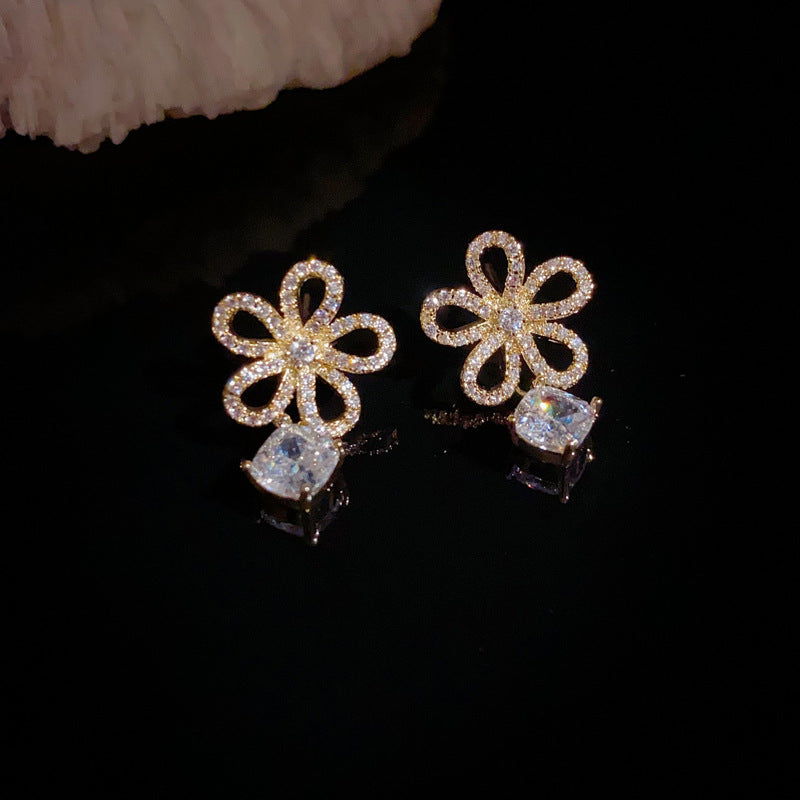14K Gold-Plated Diamond Hollow Flower Earrings - Elegant Floral Design