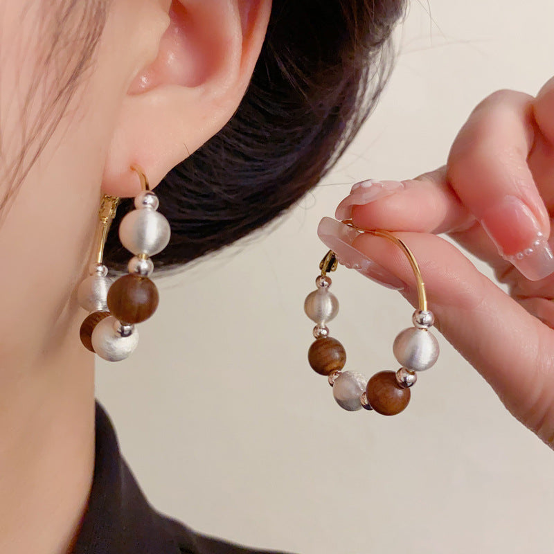 Luxury Metal Ball-Beaded Hoop Earrings – Elegant Retro Design