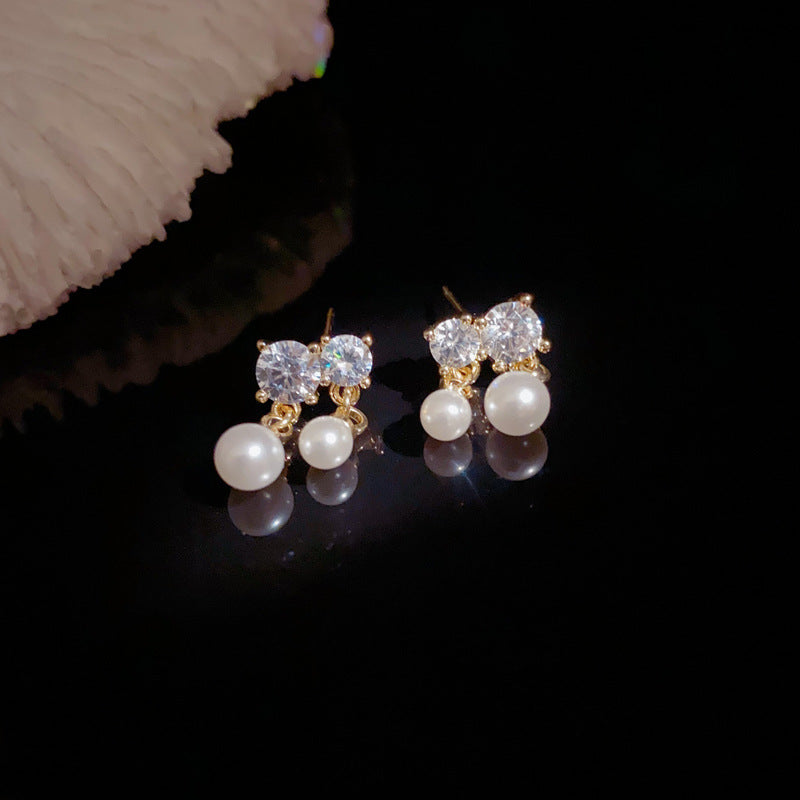 Luxury Zircon Bow & Pearl Tassel Drop Earrings – Elegant Design