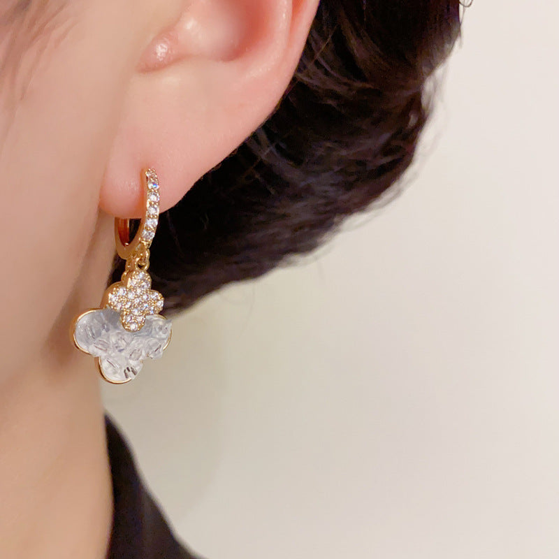 14K Gold Zircon Crystal 4-Leaf Flower Huggie Earrings – Elegant Design