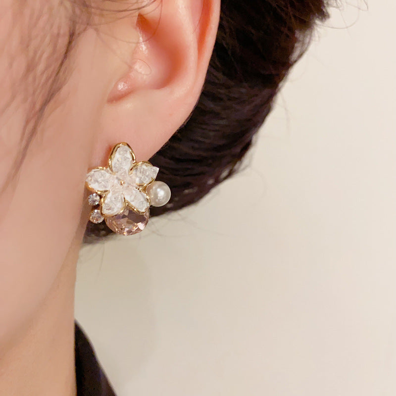 14K Gold Green Crystal Flower Pearl Stud Earrngs- Chic Elegant Design