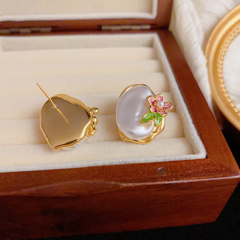 Luxury Irregular Enamel Pearl Flower Gold Earrings – Elegant Design