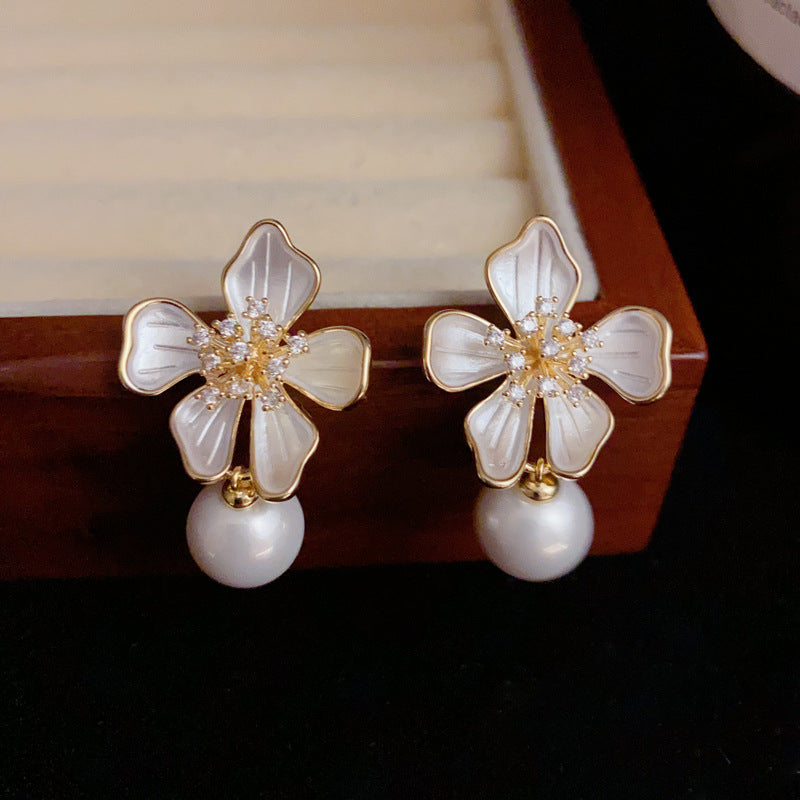 14K Gold-Plated Flower Drop Pearl Earrings – Elegant Minimalist Design