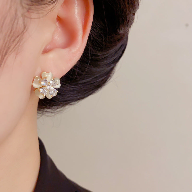 Eaioncol Four Leaf Clover CZ Stud Earrings Gold