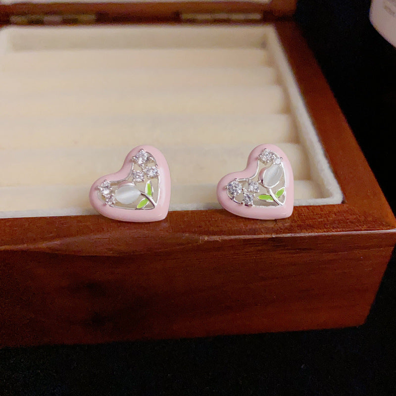 14K Gold Plated Tulip Heart Stud Earrings – Romantic Design