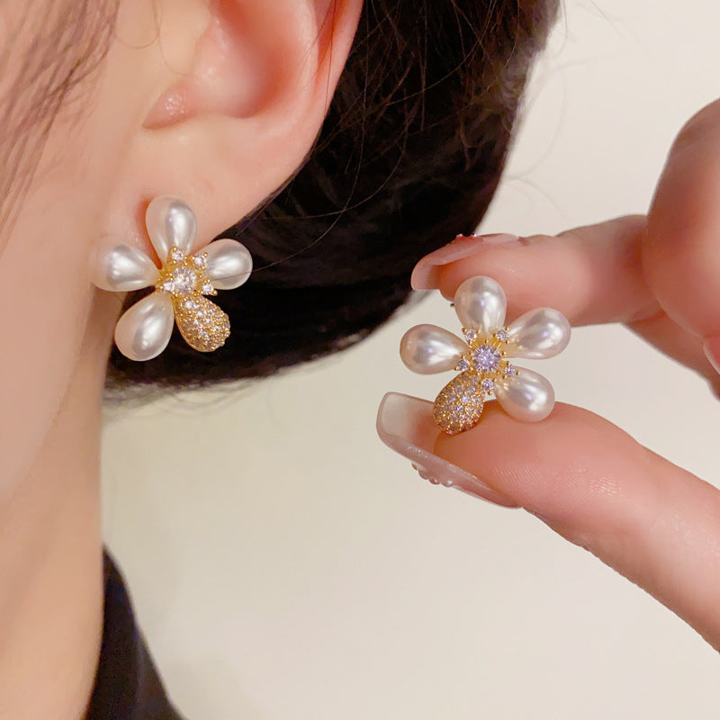 14K Gold Zircon Pearl Petal Stud Earrings – Elegant Floral Design