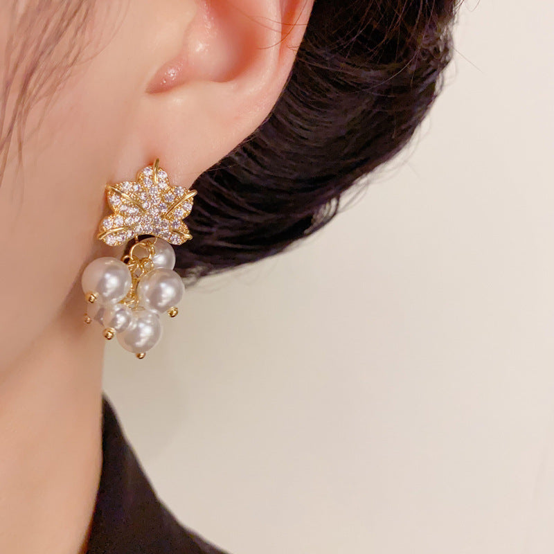 Luxury Zircon Leaf & Pearl Drop Gold Earrings – Elegant Design