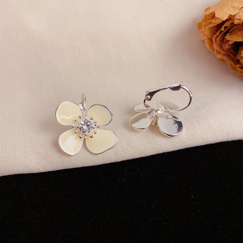 Luxury Zircon Yellow Flower Loop Earrings – Elegant Floral Design