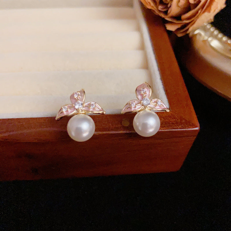 Elegant Three-Leaf Flower & Pearl Stud Earrings – S925 Silver Needle