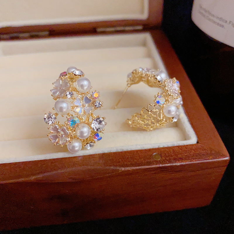 14K Gold Hollow C-Shaped Flower & Pearl Hoop Earrings – Floral Design