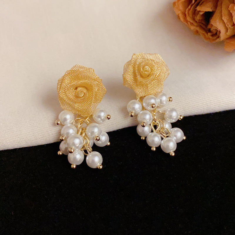 Luxury Mesh Rose & Pearl Tassel Drop Earrings – Elegant Floral Design