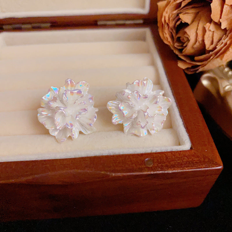 Luxury Iridescent Petal Stud Earrings – Elegant Floral Design