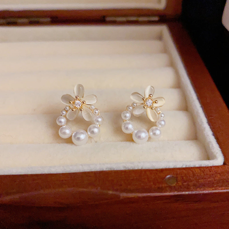 14K Gold-Plated Cat's Eye Flower Pearl Stud Earrings – Elegant Design