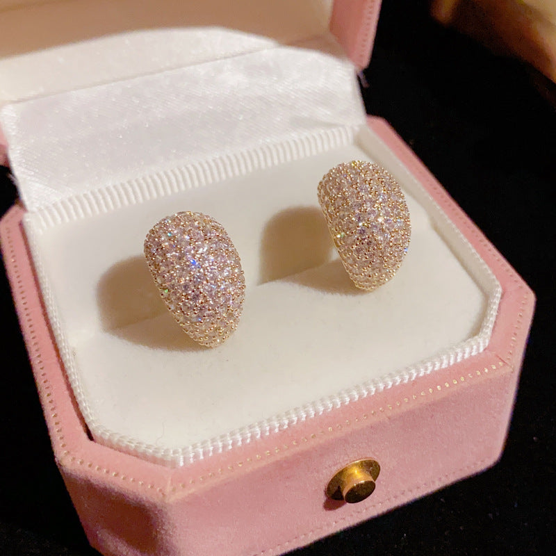 أقراط هاجي مطلية بالذهب عيار 14 قيراطًا على شكل دمعة مرصعة بالزركون - حلقات لامعة