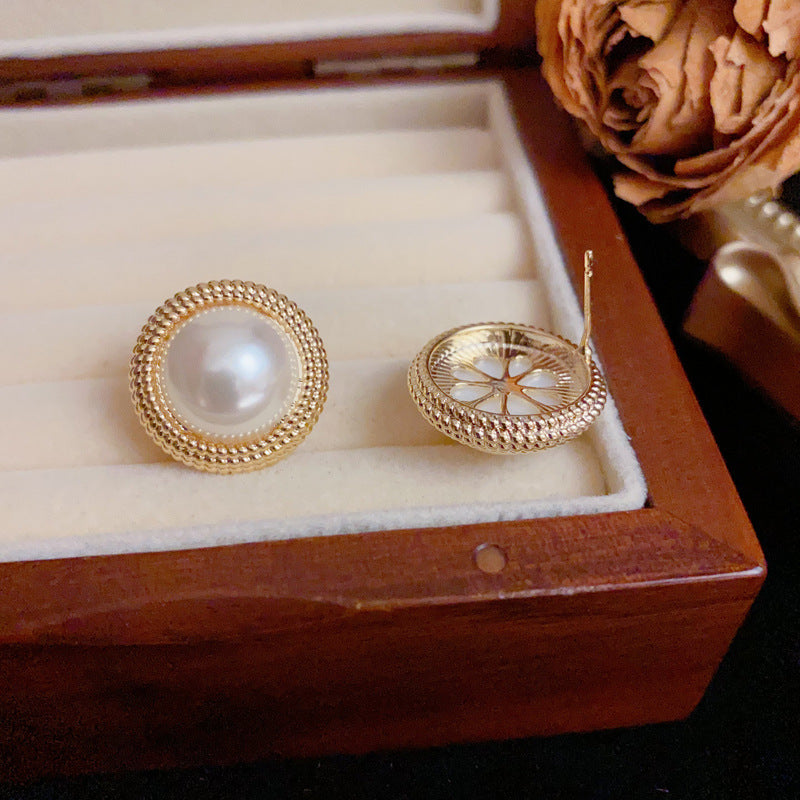 14K Gold Elegant Metal-Wrapped Pearl Stud Earrings – Geometric Design
