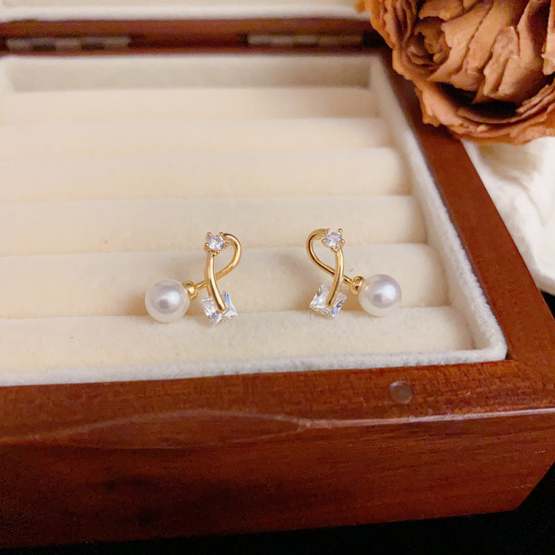 Luxury Square Zircon & Faux Pearl Stud Earrings – Geometric Design