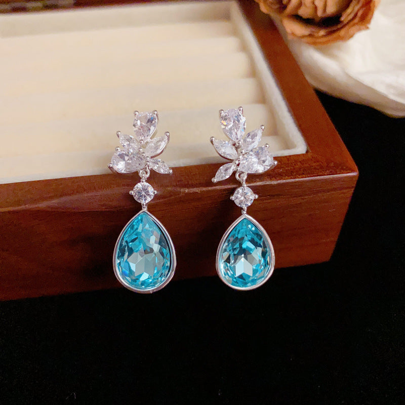 Luxury Zircon Leaf & Droplet Drop Earrings – Nature-Inspired Design