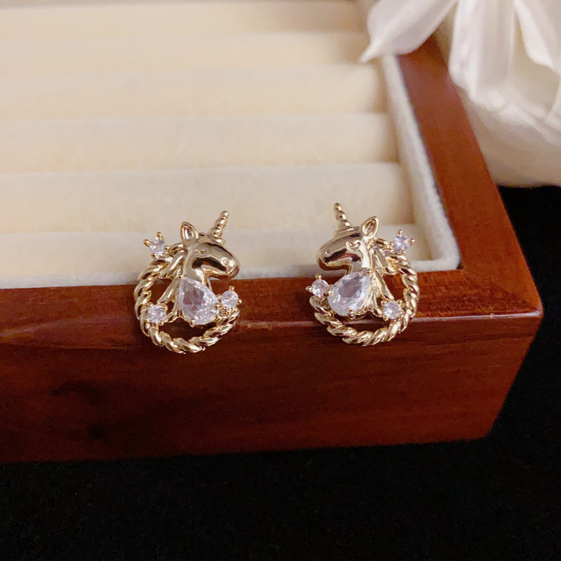 Luxury Zircon Wooden Horse Stud Gold Earrings – Elegant Design