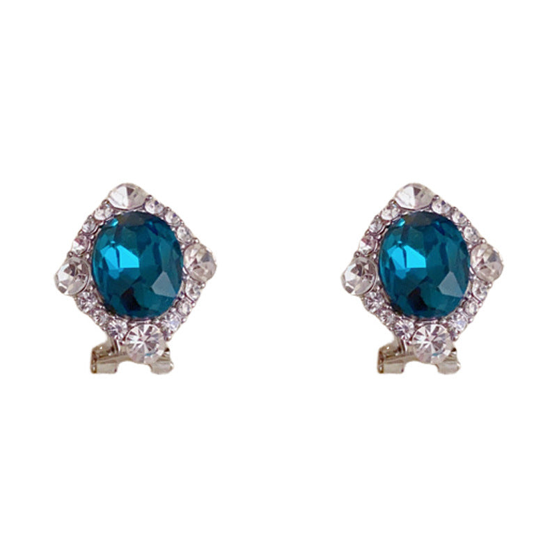Elegant Zircon Diamond-Shaped Crystal Stud Earrings – Geometric Design