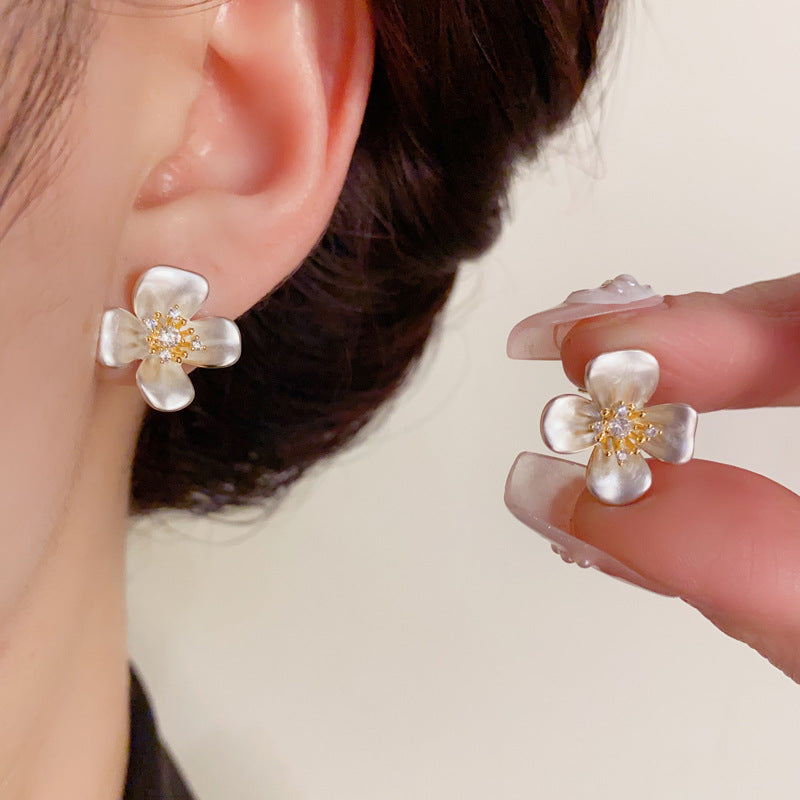 14K Gold-Plated White Metal Flower Stud Earrings -Elegant &Chic Design