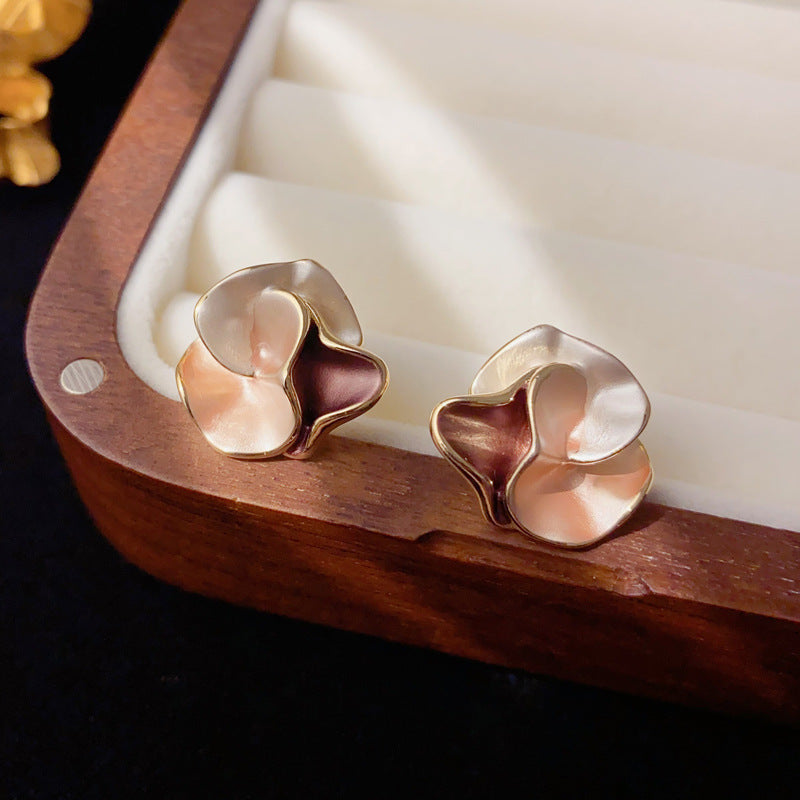 Elegant Contrasting Twisted Petal Stud Earrings – Floral Design