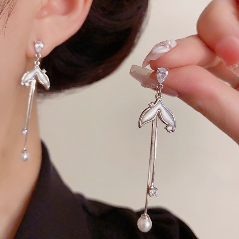 Elegant Pearl Fishtail Long Tassel Earrings – Geometric Design