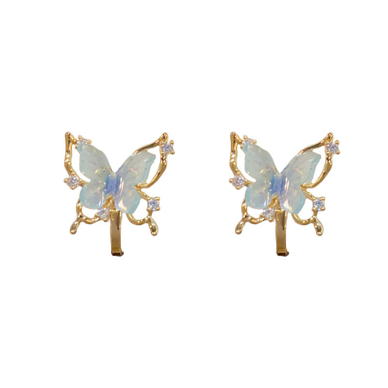 14K Gold Gradient Butterfly Ear Clip - Chic Elegance Design