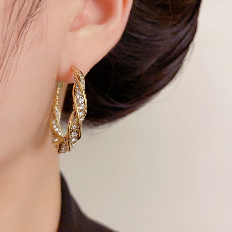 Luxury Full-Zircon Twisted Hoop Earrings – Geometric Design