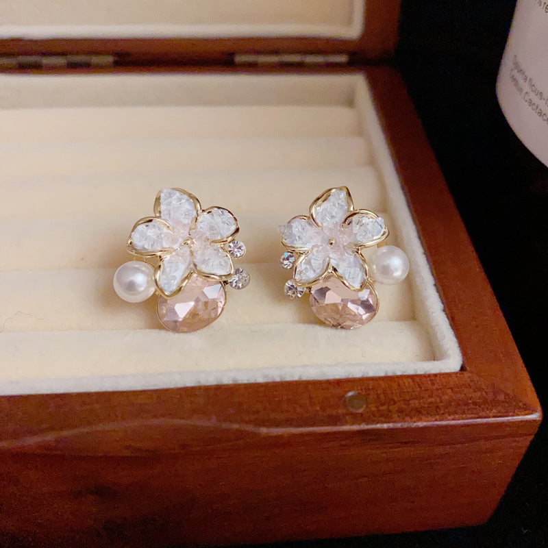 14K Gold Green Crystal Flower Pearl Stud Earrngs- Chic Elegant Design