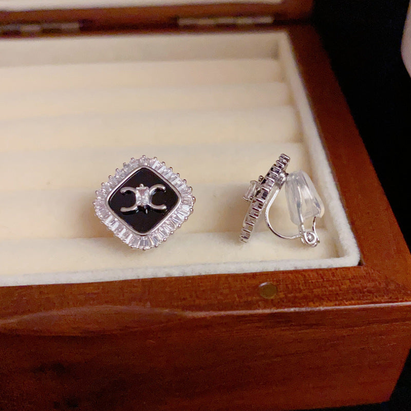 14K Gold Full Zircon Rhombus Ear Clip - Chic Elegance Design