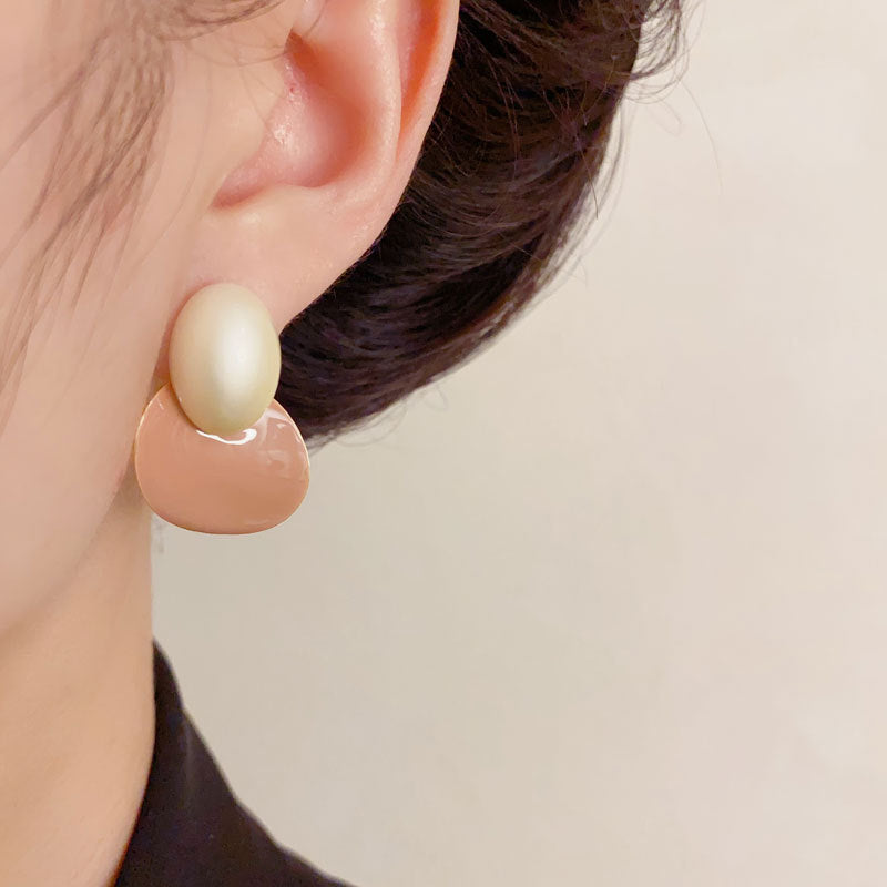 Luxury Geometric Color-Block Oval Stud Earrings – Elegant Design