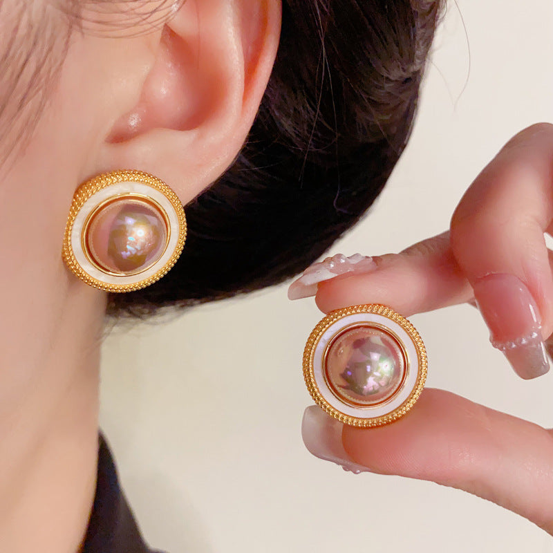 Elegant Iridescent Pearl Round Stud Gold Earrings – Geometric Design