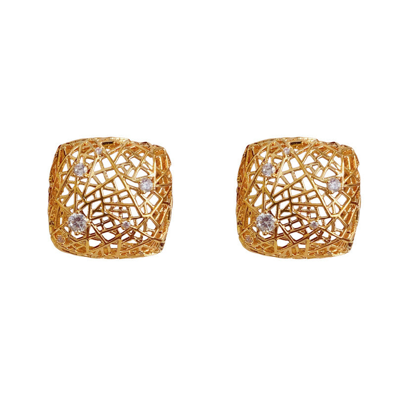 Elegant 18K Gold Metal Square Grid Stud Earrings – Geometric Design
