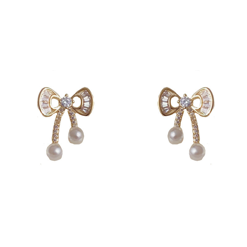 Luxury Zircon Bow Pearl Stud Earrings – Elegant Design