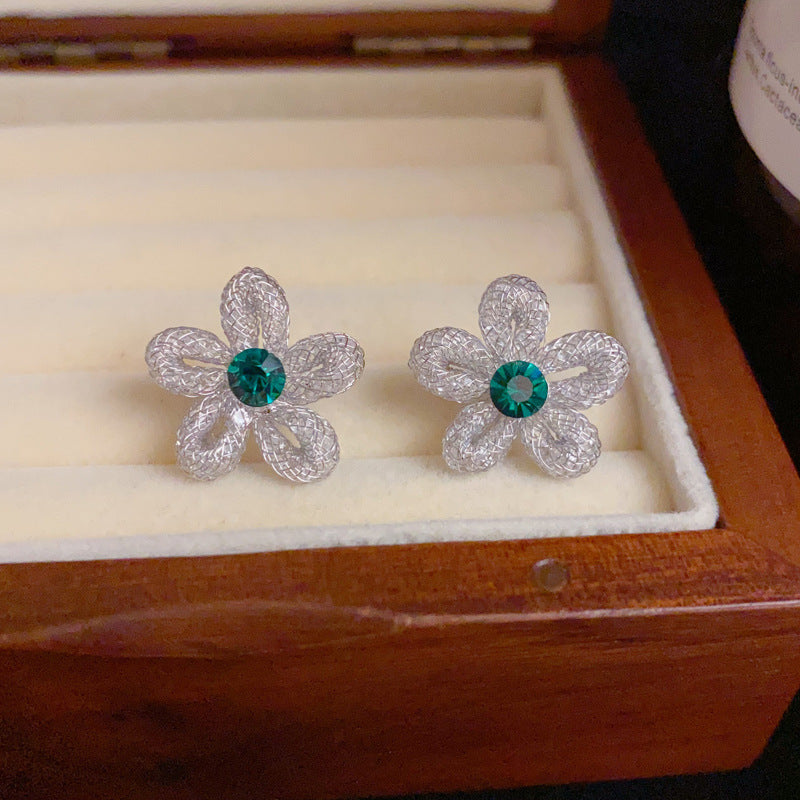 14K Gold-Plated Hollow Floral Stud Earrings – Elegant Minimalist