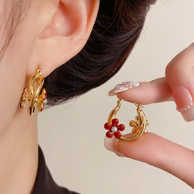 Elegant Red Metal Petal Ear Cuff Earrings – Floral Design